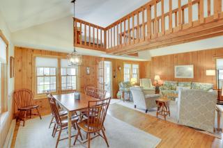 Kennebunkport Getaway with Grill Walk to Beach! - Kennebunkport - 4