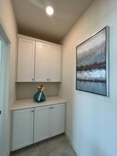 Brand-New, Beautiful & Stylish Home in Sacramento! - Sacramento - 2