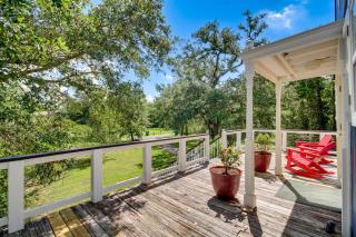 Charming Bay St Louis Home Deck, on Canal! - Shoreline Park - 9