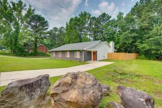 Atlanta Getaway with Private Yard 3 Mi to Airport - College Park - 9