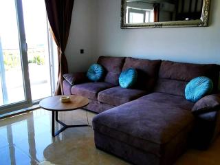 Family friendly house with a swimming pool Kastel Sucurac, Kastela - 21570 - Kastel Sucurac - 2