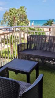 Perfect direct beach access - 8