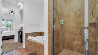 LV009 Private Upstairs Studio w Mountain Views - 4