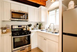 The Eagles Nest Hot Tub BBQ Modern Retreat - Sugarloaf - 2