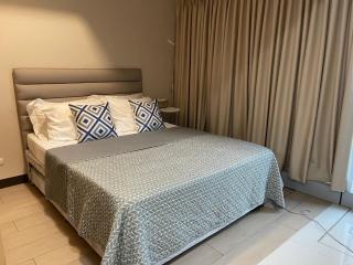 1 BR condo Uptown Parksuites BGC, high floor, morning sun - Manila - 9