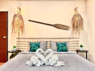 Sea Dreamer Beachfront Apartments - Phuket - 1