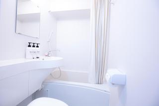 walk to Higahsi Shinjuku sta. LYo - 2