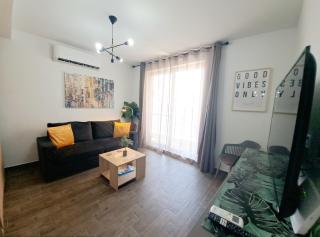 Private Apartment minutes to Sliema Malta, 2 AC's, Netflix - Il-Gżira - 8
