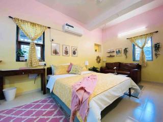 Bandra Studio Lokhandwala House, Near Carter Road, Palli Hill by Connekt Homes - Mumbai - 0