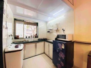 Bandra Studio Lokhandwala House, Near Carter Road, Palli Hill by Connekt Homes - Mumbai - 4