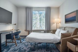 Fairfield Inn & Suites by Marriott Penticton - 3