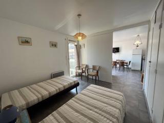 Appartement rénové T3, 6 couchages, proche plage et commerces, parking sécurisé, animaux acceptés - FR-1-106-56 - Saint-Cyprien - 3