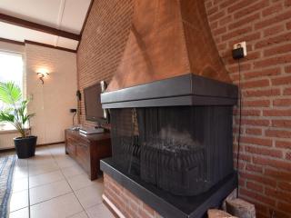 Spacious holiday home near with sauna - Garderen - 2