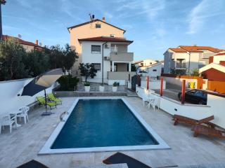 Apartments Ivana with the pool - 0