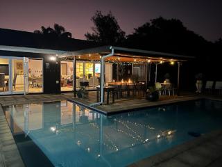 66 On Monzali 4 Star Luxury Guesthouse - Hilton - 2