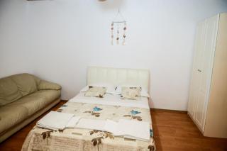 Solaria House Mamaia - 8