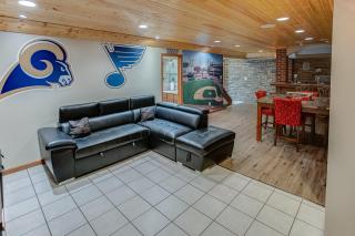 Spacious Tranquility with Private Pool home - Belleville - 4