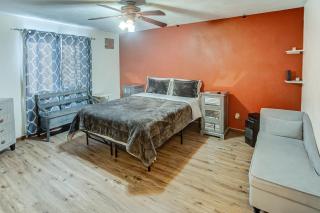 Spacious Tranquility with Private Pool home - Belleville - 5