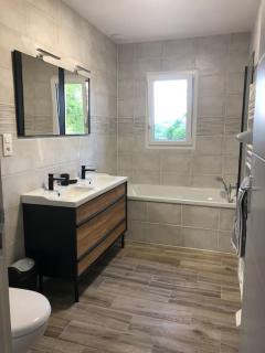 Gîte calme sans voisins, jacuzzi - 3