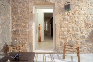 Golubica - Stari Grad - 6