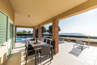 Exclusive luxury villa Mar with glorious sea view - by TA Leut Agency - Privlaka - 4