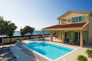 Exclusive luxury villa Mar with glorious sea view - by TA Leut Agency - Privlaka - 3