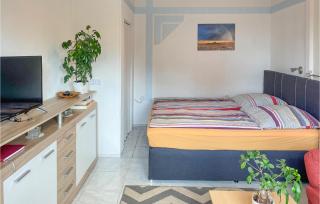 Gorgeous Apartment In Kalkhorst - Kalkhorst - 4