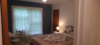 Countryside near Ganondagan Historic Site - Suite of 3 bedrooms, half house for 2-28 days stays! - 1