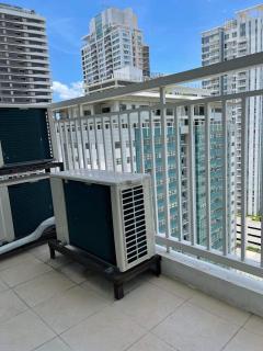 Spacious Stylish Apartment with Two Bedrooms, near Mall - 5