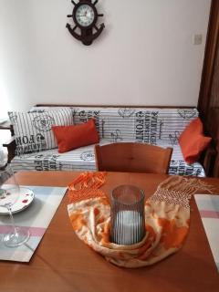 Aunt Vaso Sweet Home - 0