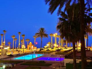 Apartamento frente mar y playa. - 6