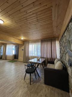 GuestHouse Elle - Mestia - 4