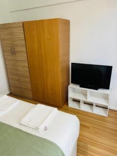 Ensuite With Kitchen Ext Large Room With Balcony in Zone 2 - Londra - 5