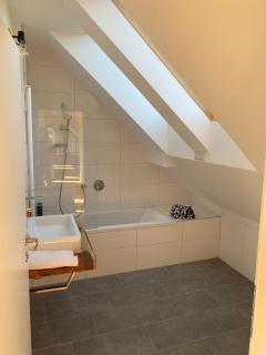 Salzburg-Loft im Stadtteil Leopoldskron-Moos 120qm mit Balkon & Untersbergblick - Salzburg - 8