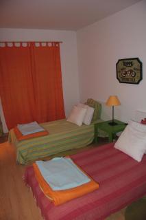 Homey Luxury Apartment, Direct access to pool, Close to beach & town with AC - 5