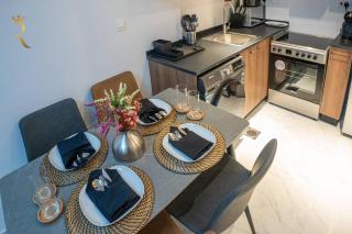 Blackforest 2BR Duplex at Masdar City - Abu Dhabi - 5