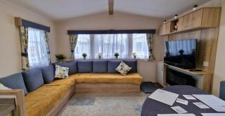 Cwtch, White Horse, Seal Bay Resort - Selsey - 8
