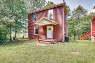 Double Springs Cabin Stay with Deck and Shared Dock! - - 0