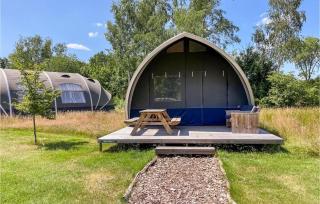 Gorgeous Stacaravan In Hoogersmilde - Hoogersmilde - 7