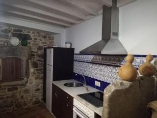 Casa rural de piedra en una aldea tranquila de Zas - 3