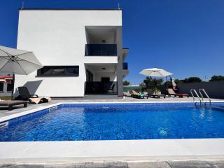 Villa H - Labin - 9