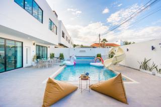 Nine 9 Pool Villa Pattaya - Pattaya Sud - 4