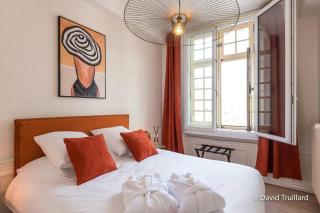 Suites Mana - MATAHINA avec VUE SUPERBE sur la Place DUCALE et Parking privé inclus - Charleville-Mézières - 1