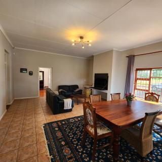 Karoo Leeu Self Catering - Oudtshoorn - 5