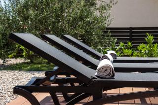Family House "Villa Gyra" with Private Swimming Pool, Indoor BBQ, Gym and Gaming room! - Podstrana - 2
