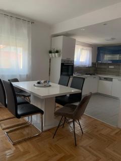 Apartman Loni , Belišće - Belišće - 0