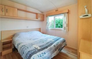 2 Bedroom Lovely Home In Retranchement - Retranchement - 4