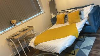 Stylish One Bedroom City Centre Apartment with Free Parking - Birmingham - 1