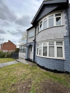 6 Bed 6 Bath House Fantastic for contractors & Groups - 0