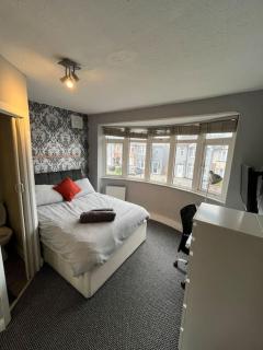 6 Bed 6 Bath House Fantastic for contractors & Groups - 3